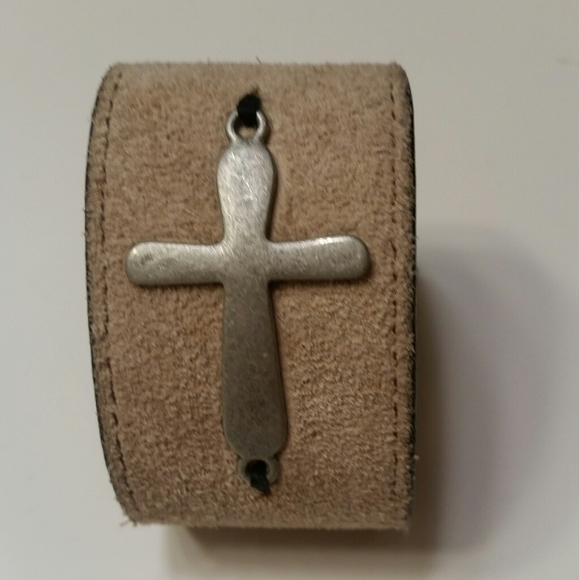 Leather Cuff Bracelet..I have never worn - Picture 2 of 3